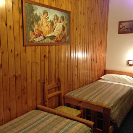 Hotel Cimone 리올루나토 객실 사진