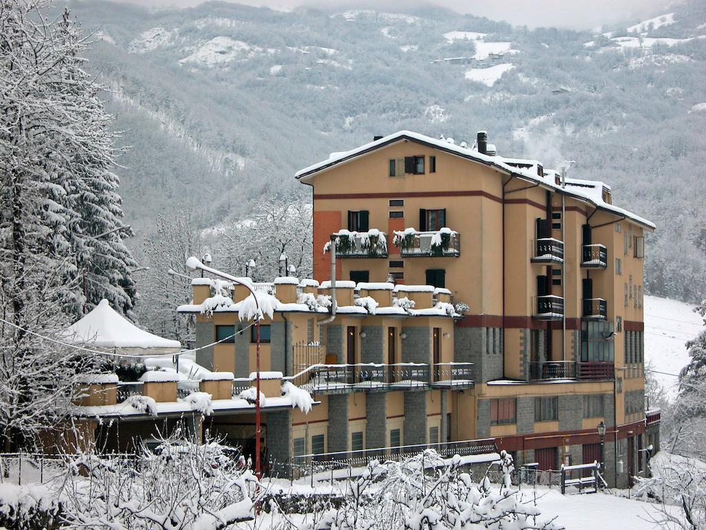 Hotel Cimone 리올루나토 외부 사진