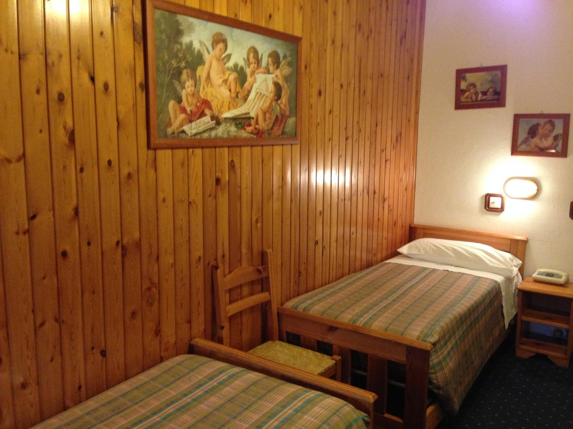 Hotel Cimone 리올루나토 객실 사진
