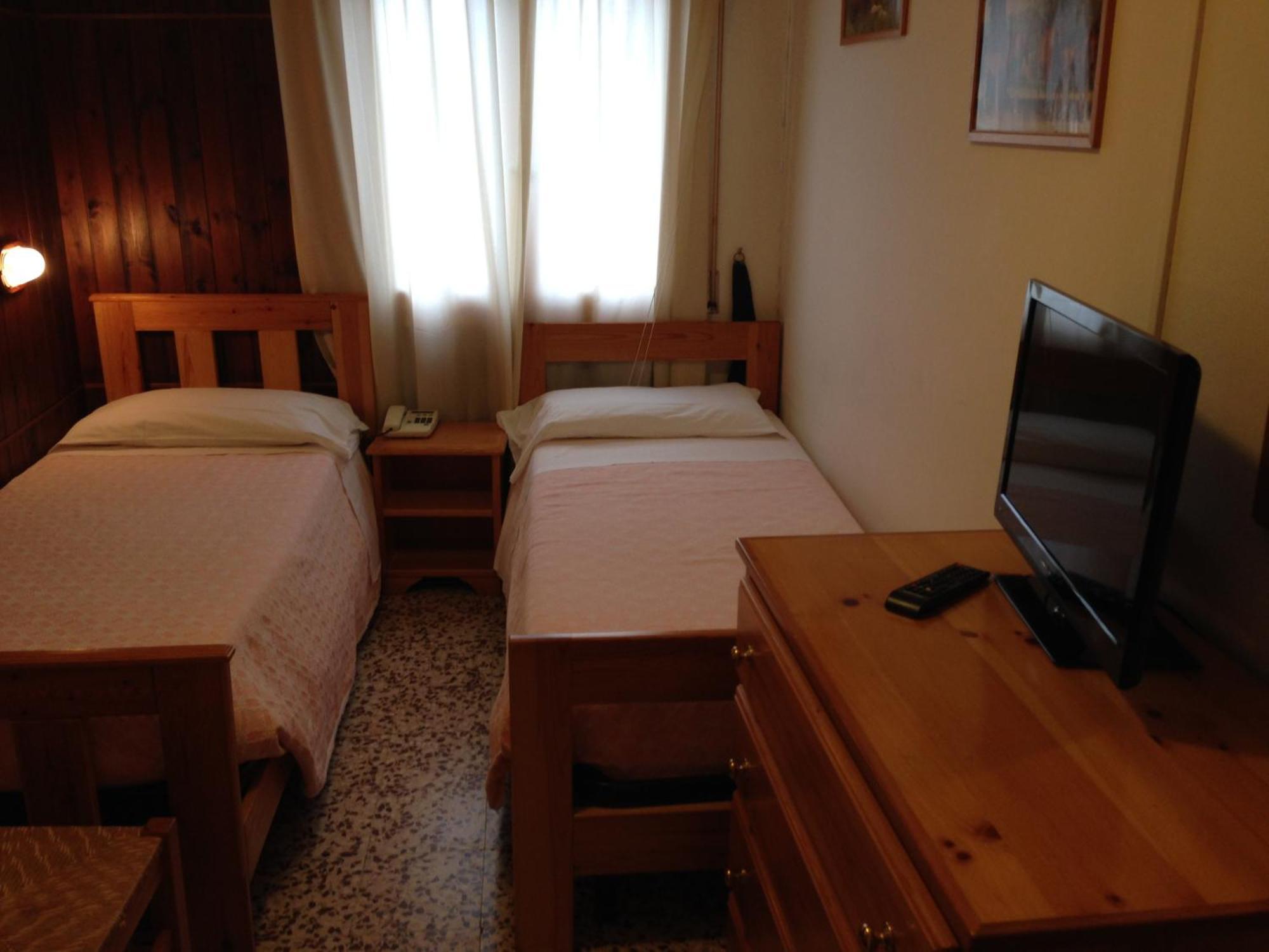 Hotel Cimone 리올루나토 객실 사진